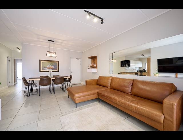 3 BEDROOM APARTMENT TO LET IN WATERFALL
